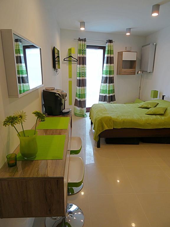Apartamenty Metro Mlociny Warschau Zimmer foto